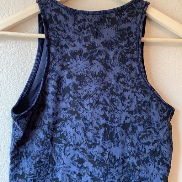 Athleta Tank Top Floral Navy and Black size small - Picture 8 of 9